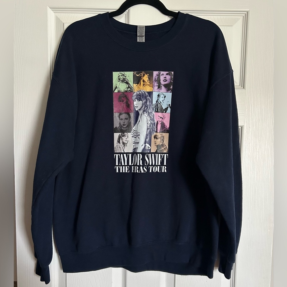 Taylor Swift The Eras Tour Sweatshirt Gildan Navy Blue Pop Hip Hop Rock Size L